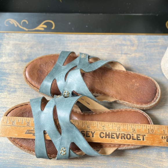 BORN blue grey leather flat low sandals Womens 9 - Picture 4 of 9